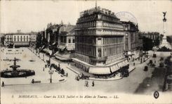 CPA Bordeaux Court du XXX Juillet et les Allees de Tourny