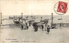 CPA Arcachon La Place Thiers et la Jetee