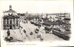 CPA Bordeaux La Place de la Bourse et la Rade