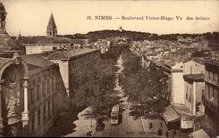 CPA Nimes Boulevard Victor Hugo Vu des Arenes