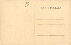 CPA Nimes Boulevard Victor Hugo Vu des Arenes