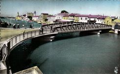 CPA Grau of Rio Gard the Bridge swing on the Canal