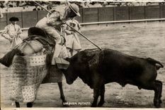 CPA Corrida Un Buen Puyazo