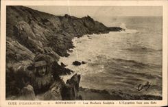 CPA Rotheneuf Cote D Emeraude Entree des Rochers Sculptes l Egyptien face aux flots