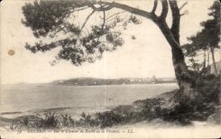 CPA Dinard Sur le Chemin de Ronde de la Vicomte