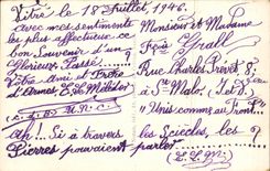 CPA Vitre La Cour du Chateau feodal a gauche la galerie gothique
