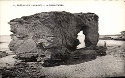 CPA Prefailes (el Loire inf) la roca agujereada