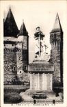 CPA Vitre Monument aux Morts Militaria Poilu