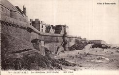 CPA Saint Malo Les Remparts (XIII siecle)