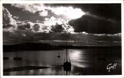 El santo Malo Crepuscule de CPA encendido tiene puerto de la hormiga