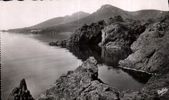CPA el camino de la cornisa pero de rocas de Trayas el Aurele y el cabo mAximos Russet-red