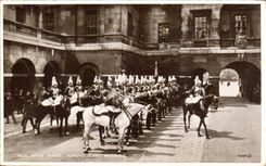 England - England - Royal Horse Guard - Changing Guard - Whitehall London - CPA