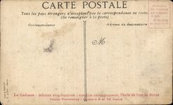 CPA Boat With the French Marine Dupetit Thoaurs Cruiser of 1st class