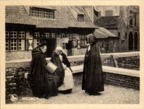 CPA Bruges Behind Gruuthuse Brugean Standards Achter Gruuthuse Brugsche Oude Vrouwtjes Folklore Costume