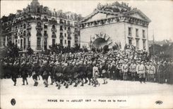 CPA Militaria Revue du 14 juillet 1917 Place de la Nation Paris 