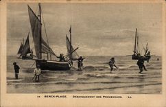 CPA Berck Beach Unloading Of the Walkers Boat