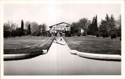 CPA Cambo les Bains (the Low Pyrenees) Arnaga old House Edmond Rostand Gardens