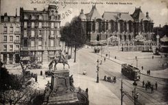 CPA Lille Places it to it Republic General Faidherbe Palais of Beautiful arts