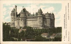 CPA Pierrefonds (Oise) De Chateau Vue prise de la route de Villers Cotterets