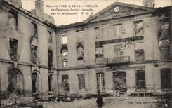 CPA Senlis Guerre the Law courts sets fire to by the Germans