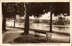 CPA Niever Cosne en Leire los bordes del puente del agua de I y de la caminata de los Arboles de castana