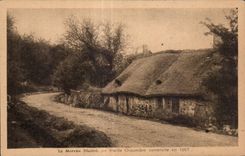 CPA Morvan Illustrates Old Thatched cottage Built in 1667