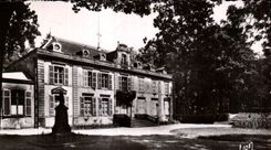 CPA Bourbonne les bains (Hte-marne) L Hotel de ville