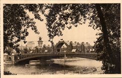 CPA Exposition internationale des Arts decoratifs Paris 1925 Les boutiques du Pont Alexandre III ( Dufrene )