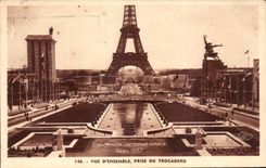 CPA Exposition internationale Paris 1937 Vue d ensemble prise des jardins du Trocadero Tour Eiffel