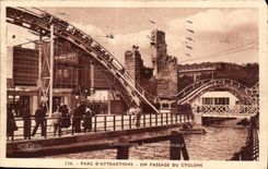 CPA Exposition Internationale Paris 1937 parc d attractions - un passage du cyclone