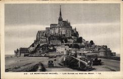 CPA Le mont saint michel Les autos au pied du mont
