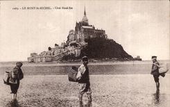 CPA Le mont saint michel Cote nord est Pecheurs