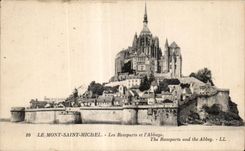CPA Le mont saint michel les remparts et l abbaye The ramparts and the abbey 