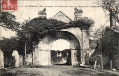 CPA Noirmoutier (Vendee) La Porte des Lions du Chateau de la Blanche
