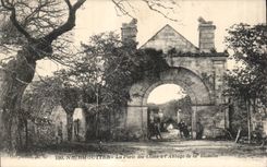 CPA Noirmoutier La porte des lions a l Abbaye de la blanche