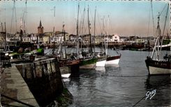 CPA sands Olonne the port towards thatch Boats