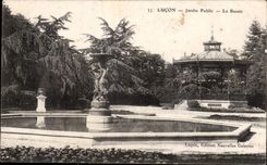 CPA Lucon Jardin Public le Bassin
