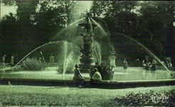 CPA Lucon fontaines du jardin dumaine