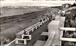 CPA Saint gilles sur vie ensemble de la plage