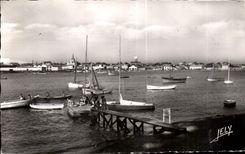 CPA Saint gilles sur vie Vendee L arriere port