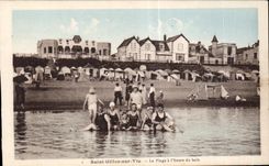 CPA Saint gilles sur vle la plage l heure du bain