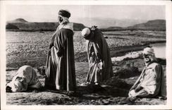 Escenas de CPA Argelia y Africa del Norte estAndar el rezo en desierto