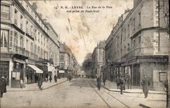 CPA Laval la calle de la paz vista del nuevo puente