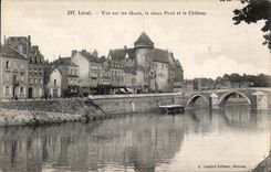 CPA Laval visto en los muelles el puente y el castillo