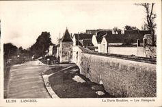 CPA Langres La Porte Bouliere Les Remparts