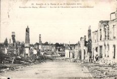 CPA les Bains Battles of the Sernaize Marne the street of Cheminon after the Militaria Bombardment