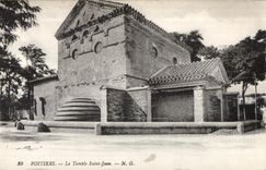 CPA Poitiers Le Temple Saint Jean