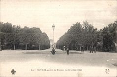 CPA Poitiers Jardin de Blossac les Grandes Allees
