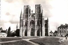 CPsM Avranches La Cathedrale Notre Dame
