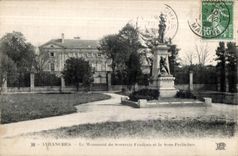 CPA Avranches le monument du souvenir francais et le sous prefecture